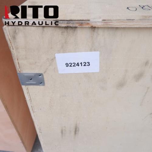 9224123 Travel Motor